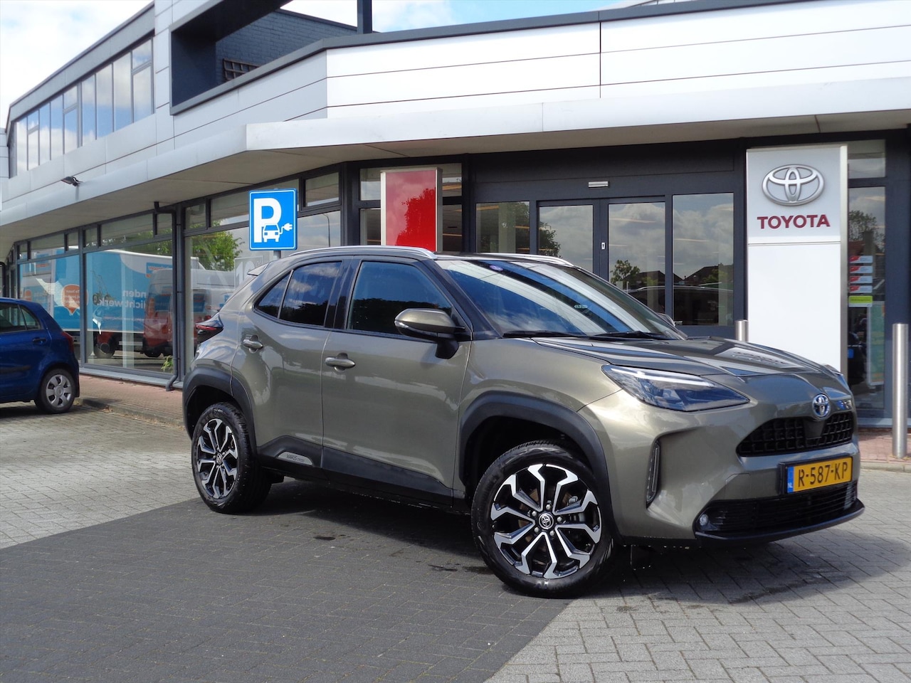 Toyota Yaris Cross - 1.5 VVT-I Hybrid 116pk CVT Dynamic - AutoWereld.nl