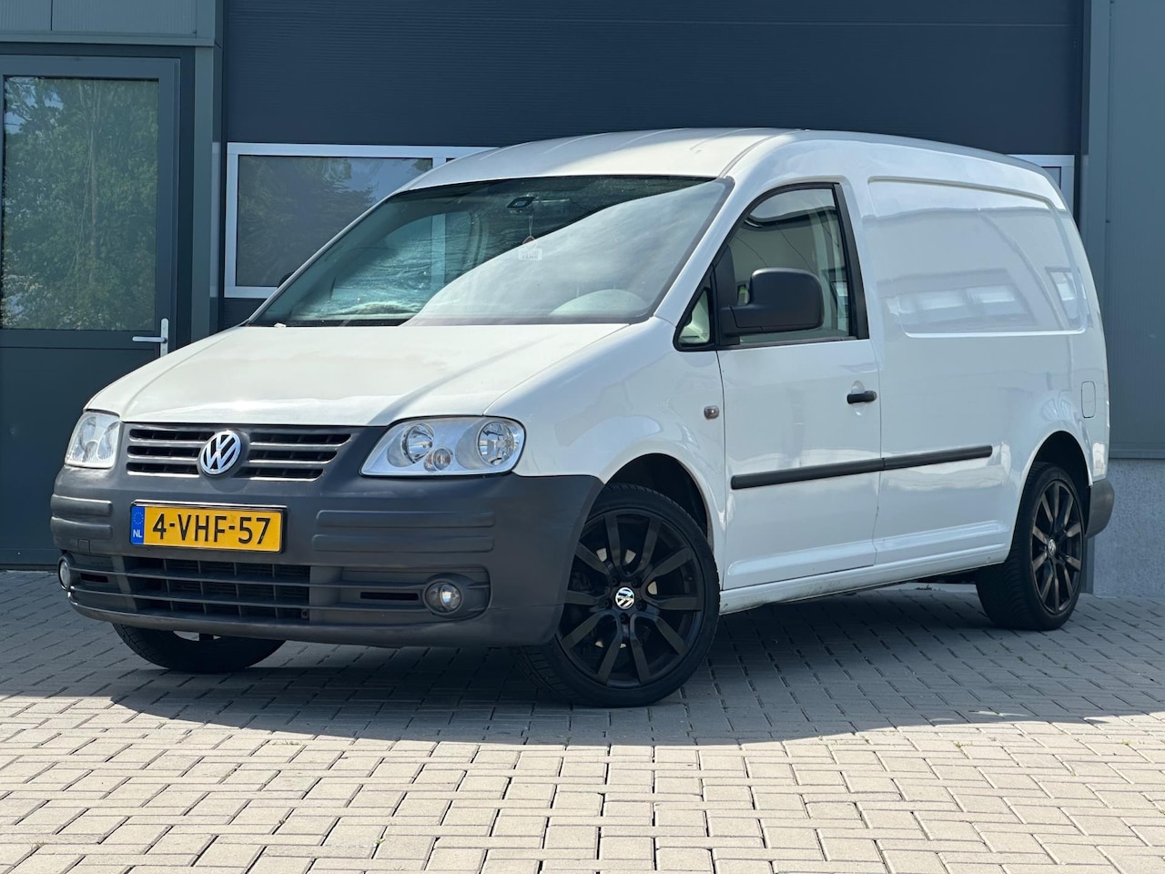 Volkswagen Caddy Maxi - 1.9 TDI DSG Airco Leder CarPlay Cruise - AutoWereld.nl