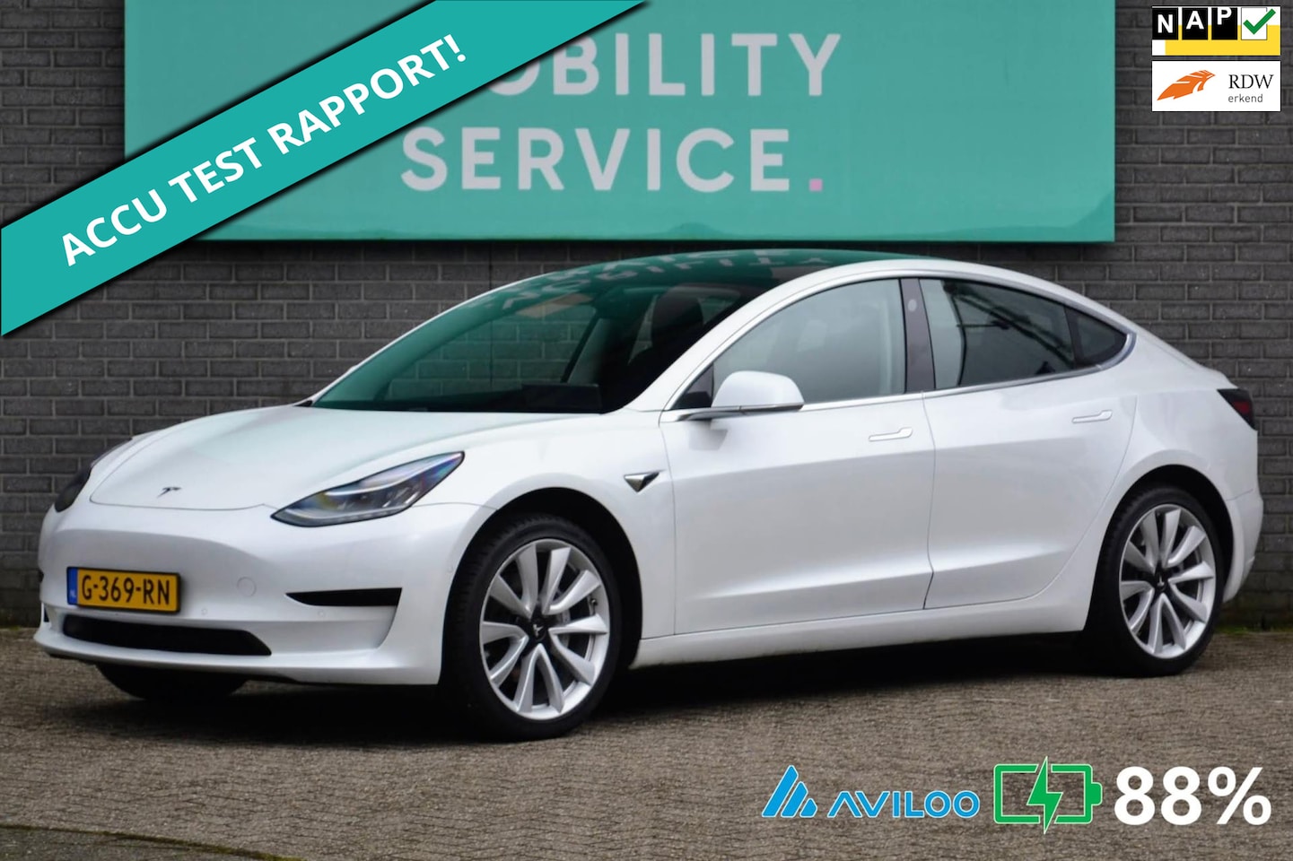 Tesla Model 3 - Standard RWD Plus 60 kWh SOH88% Pano AutoPilot LED ACCU- CHECK - AutoWereld.nl