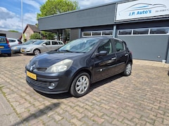 Renault Clio - 1.4-16V Dynamique Luxe NIEUWE APK