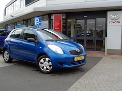 Toyota Yaris - 1.3 16V VVT-I 5DR Terra