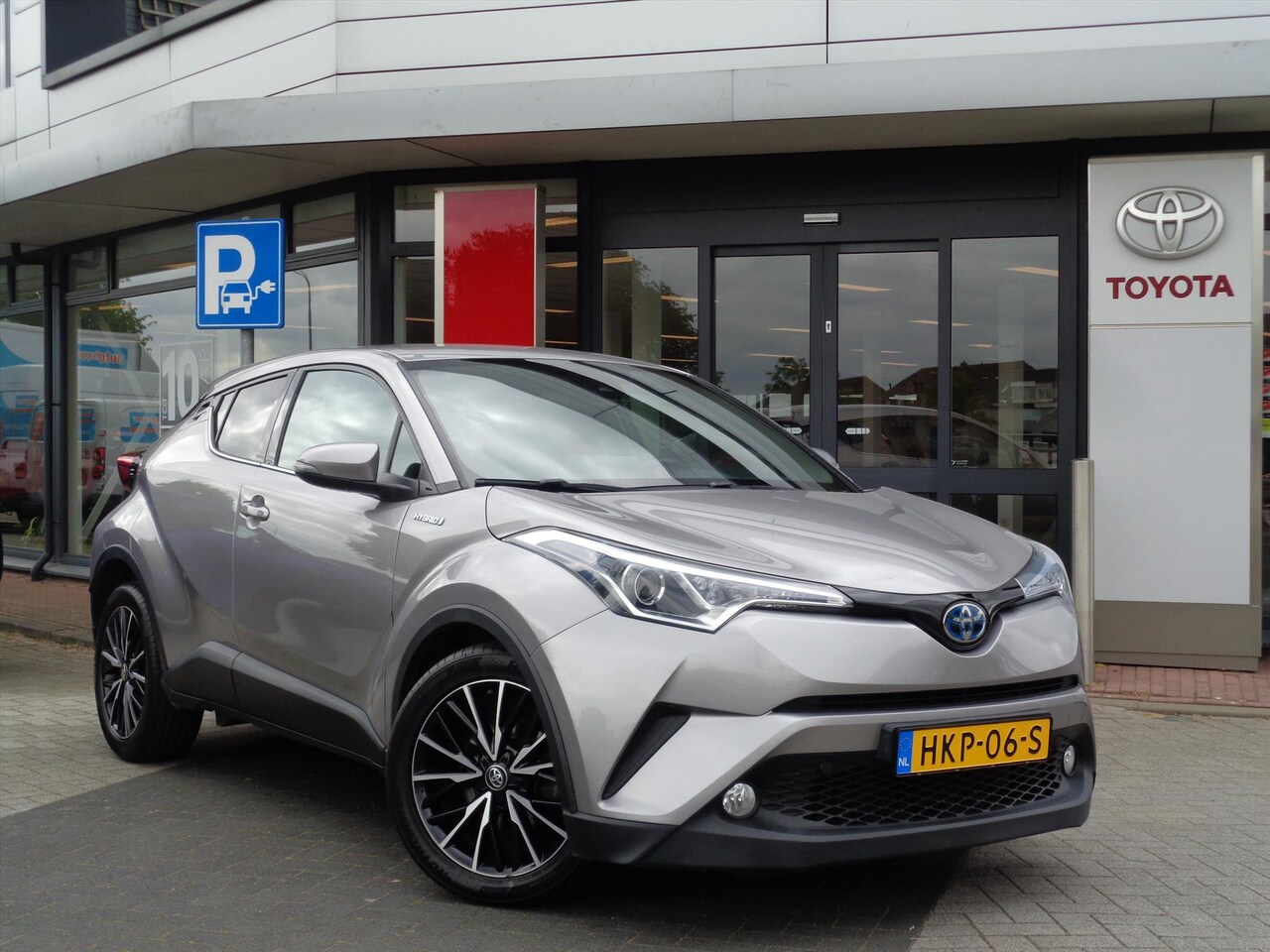 Toyota C-HR - 1.8 Hybrid 122pk CVT Active - AutoWereld.nl