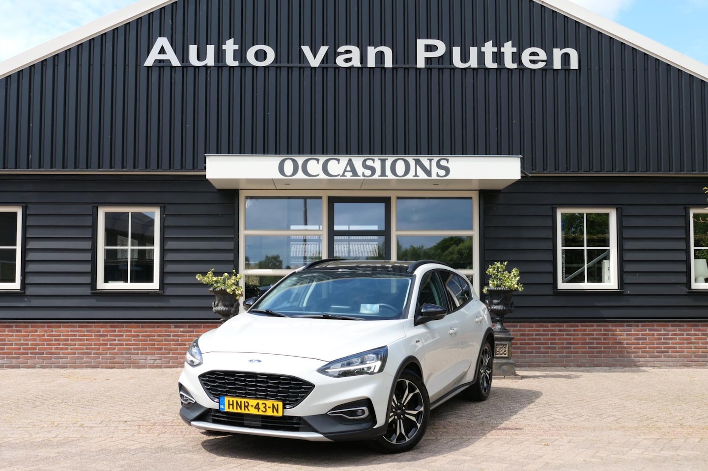Ford Focus - 1.0 EcoBoost Active / LED / HEAD-UP / Apple CarPlay / Stoelverwarming / Keyless entry / - AutoWereld.nl