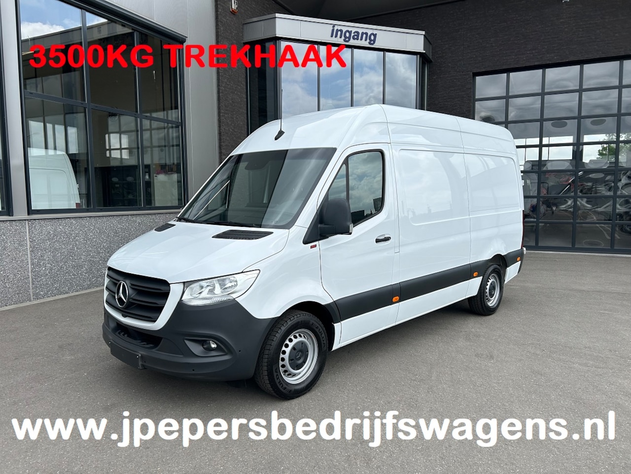 Mercedes-Benz Sprinter - 319 CDI L2 H2 3.0 V6 / 3500KG Trekhaak / 360 Camera / MBUX / Navigatie / Cruise control / - AutoWereld.nl