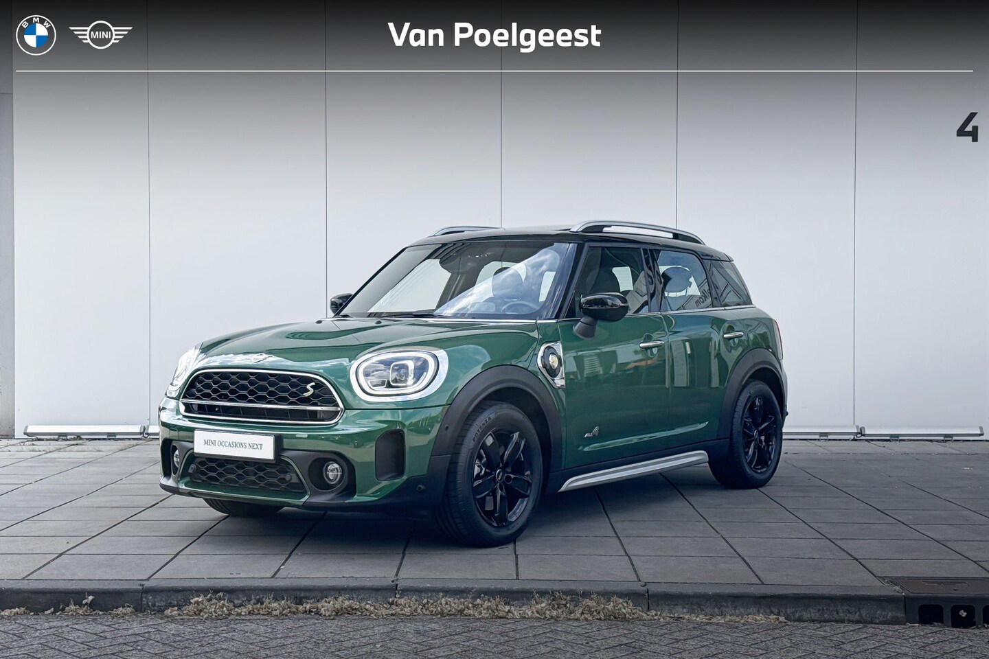 MINI Countryman - Cooper S E ALL4 Glazen Panoramadak / Comfort Acces / Camera / Head-Up / Driving Assistant - AutoWereld.nl