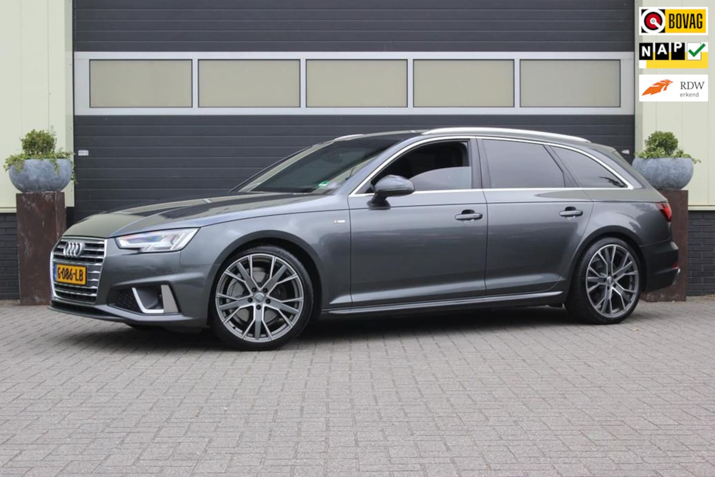 Audi A4 Avant - 40 TFSI Sport S line edition | Trekhaak | - AutoWereld.nl