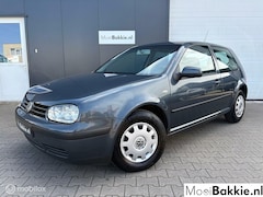Volkswagen Golf - 1.6 AUTOMAAT / Cruise Control / Inruilkoopje