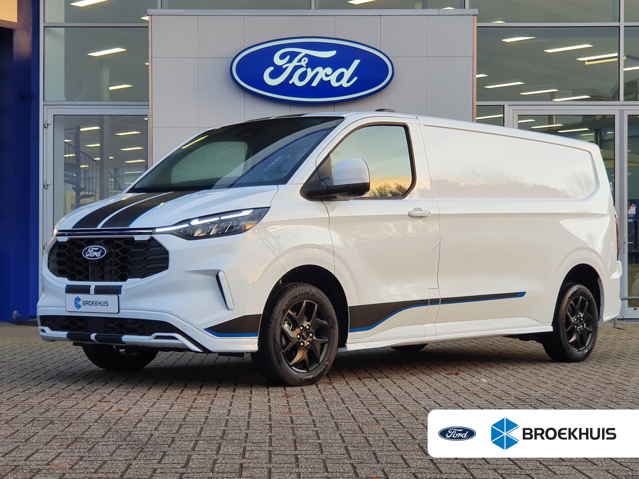 Ford Transit Custom - 300 2.0 TDCI 150 pk L2H1 Sport MANUAL - AutoWereld.nl