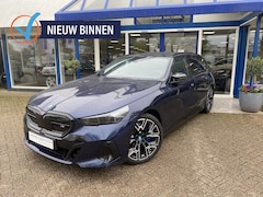 BMW i5 Touring - M60 xDrive 84 kWh