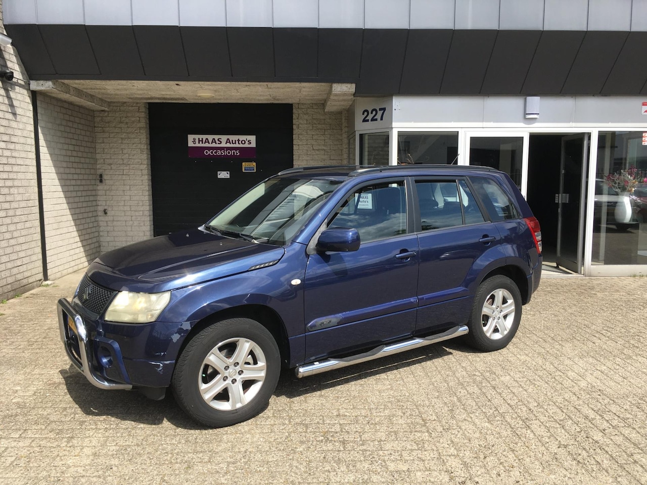 Suzuki Grand Vitara - 2.0-16V Exclusive / CLIMA / 4WD / DEALER SERVICED / 5 DEURS / NWE MODELJAAR - AutoWereld.nl