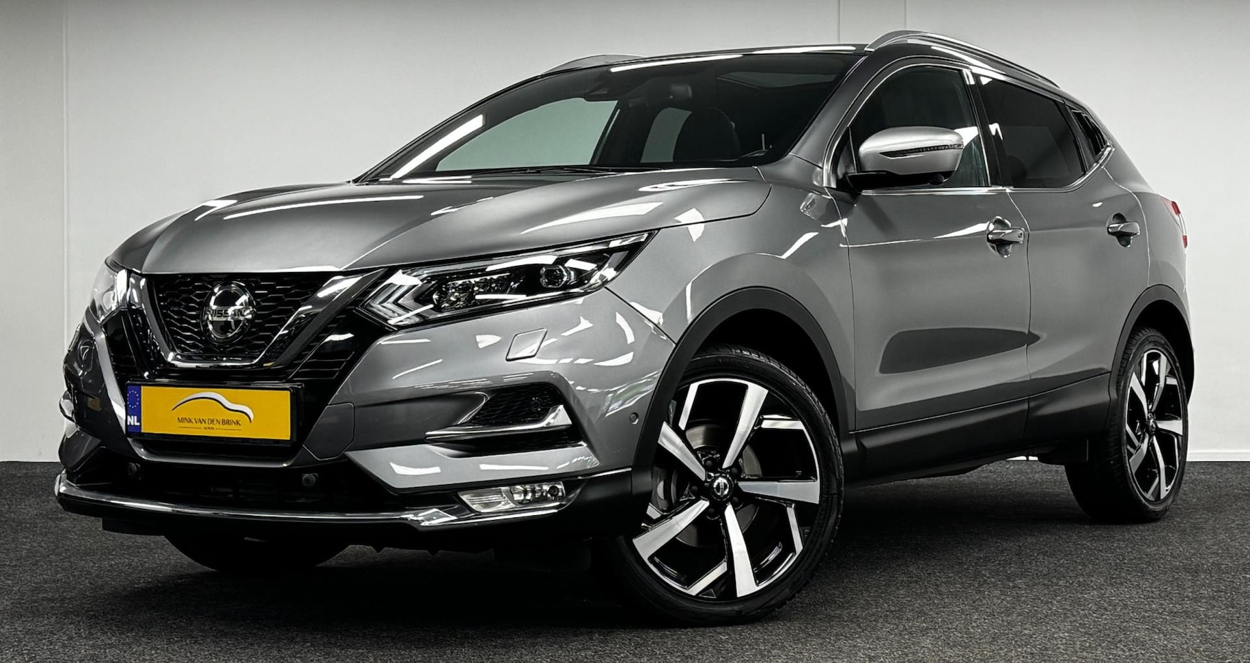 Nissan Qashqai - 1.2 Tekna +*Panodak*Trekhaak*Leder*Stoelver*Navi* - AutoWereld.nl