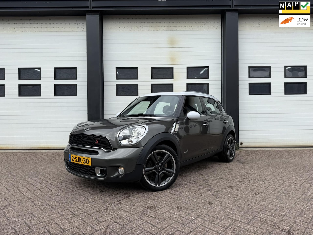 MINI Countryman - Mini 1.6 Cooper S ALL4 Chili Panodak/Xenon/Lederen bekleding - AutoWereld.nl