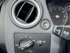 Ford Fusion - + 1.4-16V Champion NAP/NWE APK/AIRCO/NETTE AUTO