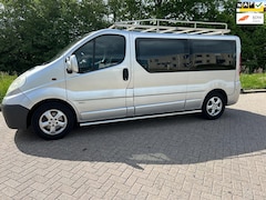 Opel Vivaro - 2.5 CDTI L2H1 / automaat / airco