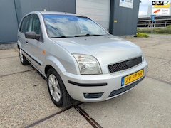 Ford Fusion - 1.6-16V Ghia