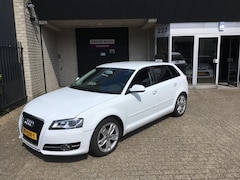 Audi A3 Sportback - 1.2 TFSI Ambition Advance / NAVI / 5 DEUREN / ALU VELGEN / FRISSE AUTO / APK JULI 2026