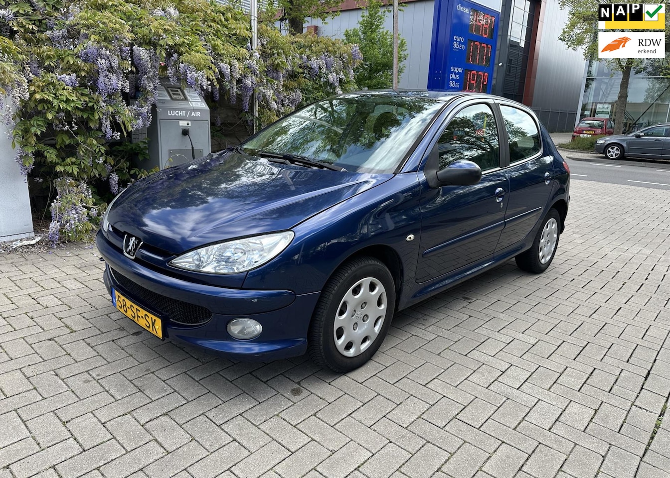 Peugeot 206 - 1.4 Air-line 3 met goed werkende Airco 5drs en met 117000 dkm op teller - AutoWereld.nl