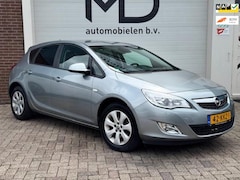 Opel Astra - 1.6 Edition - Navi - Cruise - Perfect onderhouden