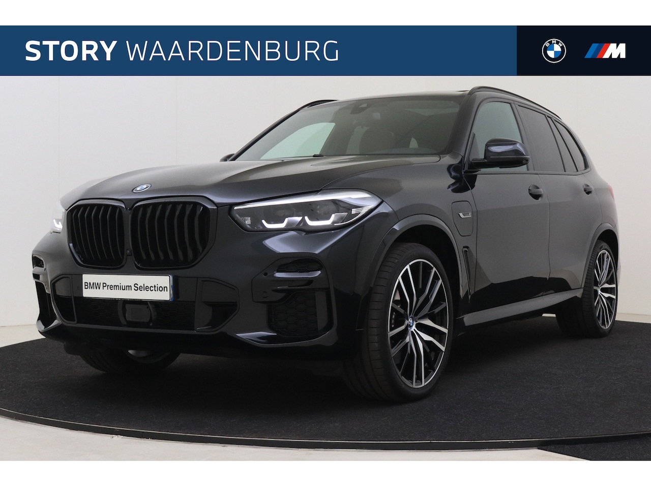 BMW X5 - xDrive45e High Executive M Sport Automaat / Panoramadak / Trekhaak / Adaptieve LED / Parki - AutoWereld.nl