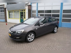 Opel Astra Sports Tourer - 1.4 Turbo Berlin plus set winter banden