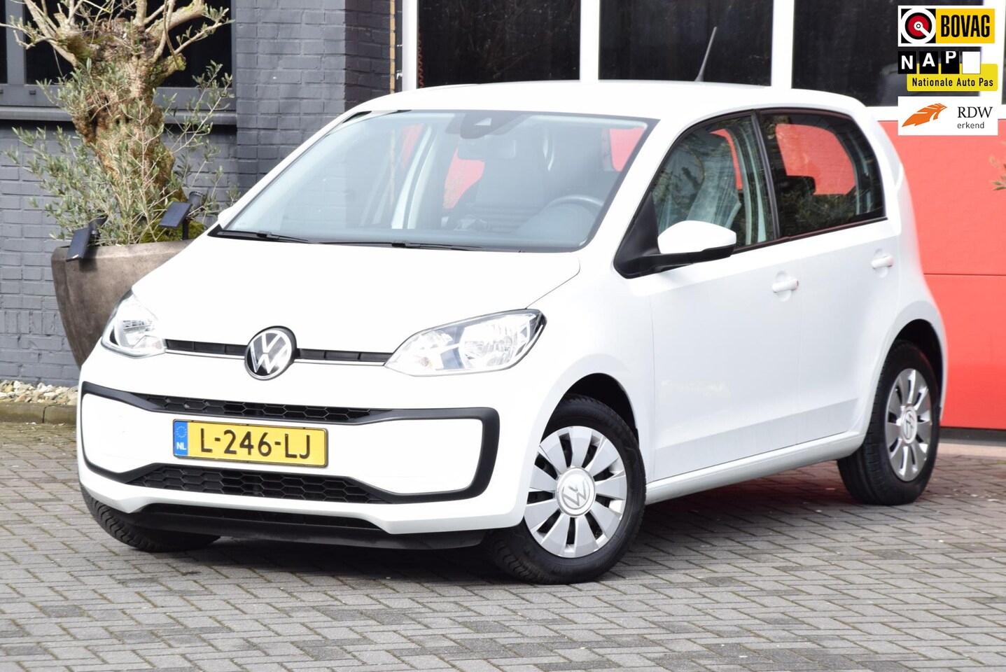 Volkswagen Up! - 1.0 2021 Navigatie Airco 5 Deurs - AutoWereld.nl