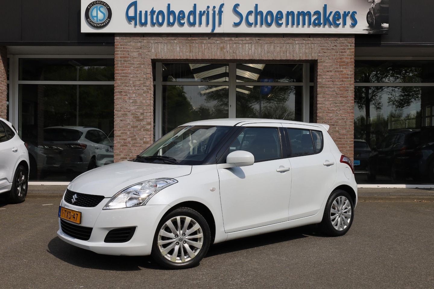 Suzuki Swift - 1.2 Bandit EASSS CRUISE LMV NAP AIRCO 5-DEURS STOELVERWARMING USB - AutoWereld.nl