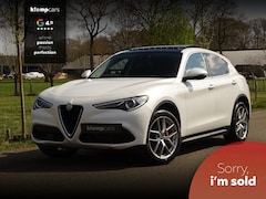 Alfa Romeo Stelvio - 2.0 T AWD Parelmoer | Schuifdak | 280PK | Flippers | TI-difusser | Keyless Entry