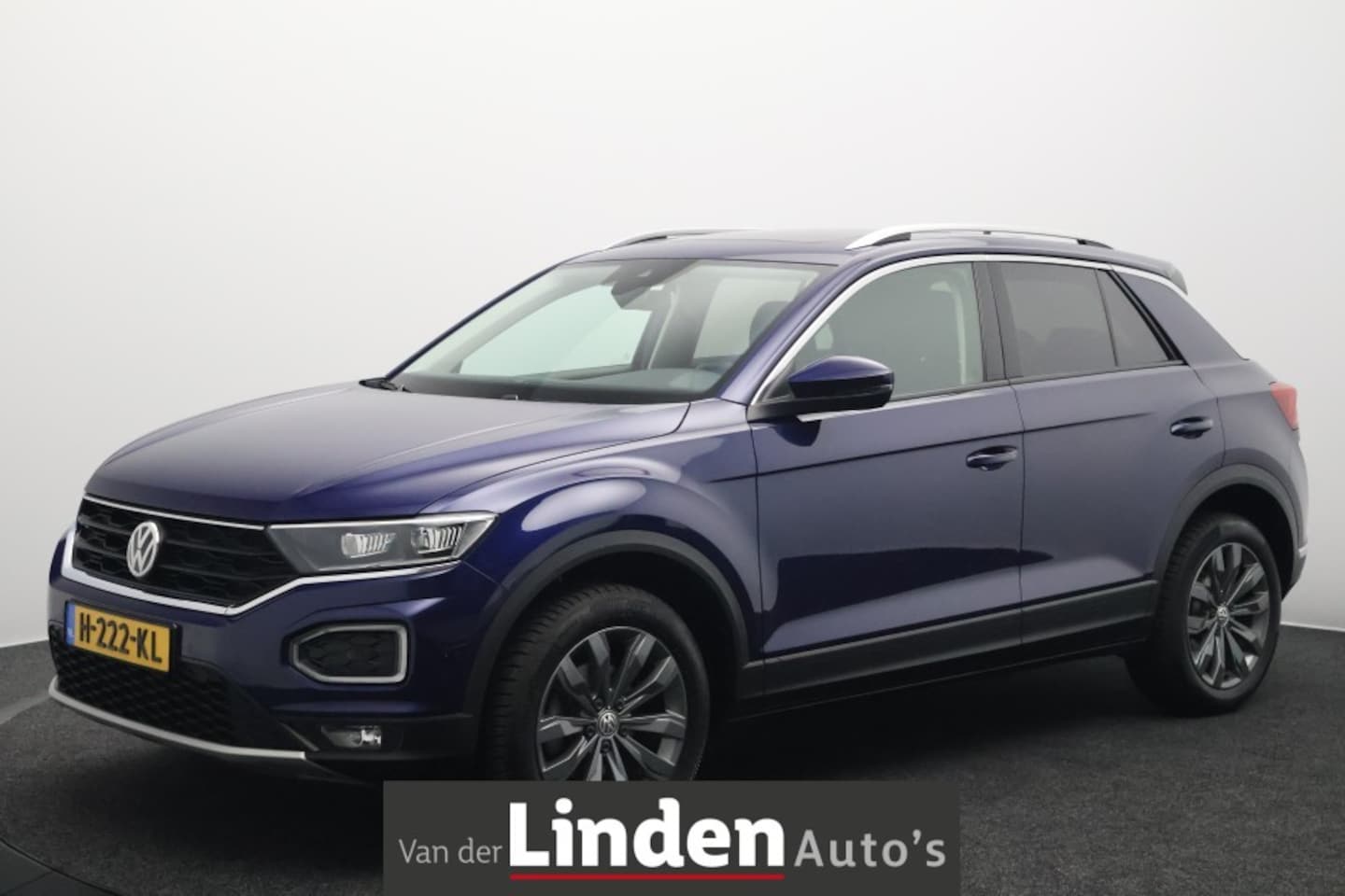 Volkswagen T-Roc - 1.6 TDI Style Business Pano | Camera | LED | Apple Carplay | Trekhaak - AutoWereld.nl