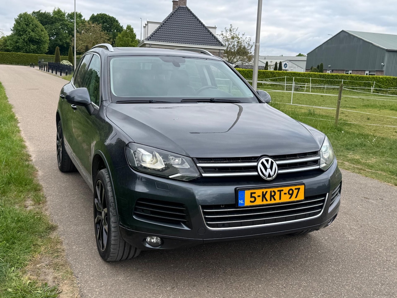 Volkswagen Touareg - 3.0 TDI Highline *PANORAMADAK* XENON|LEER|PDC|4WD - AutoWereld.nl