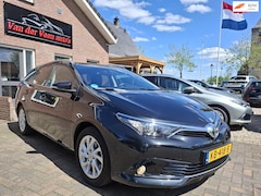 Toyota Auris Touring Sports - 1.2T Business Pro. Nette auto O.a: stoelverw, navi, trekhaak, camera, cruise. Prijs incl g