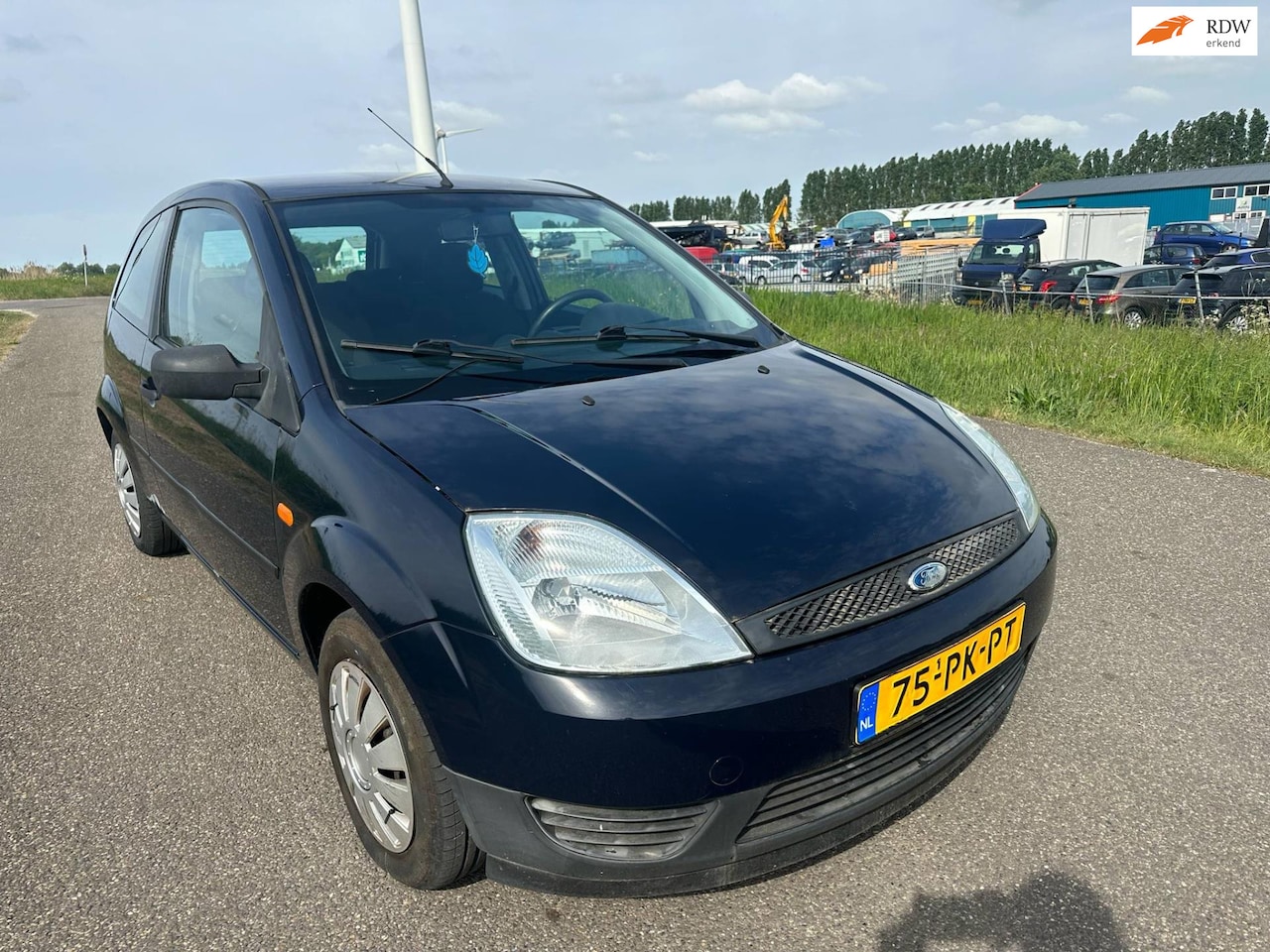 Ford Fiesta - 1.3 Style incl gloednieuwe apk en garantie ! - AutoWereld.nl
