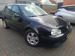 Volkswagen Golf - 1.6-16V Comfortline