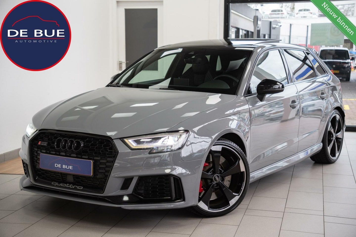Audi RS3 - 2.5 TFSI Quattro 2e Eig Pano CarPlay Carbon B&O Nardo Grey Dealer onderhouden - AutoWereld.nl