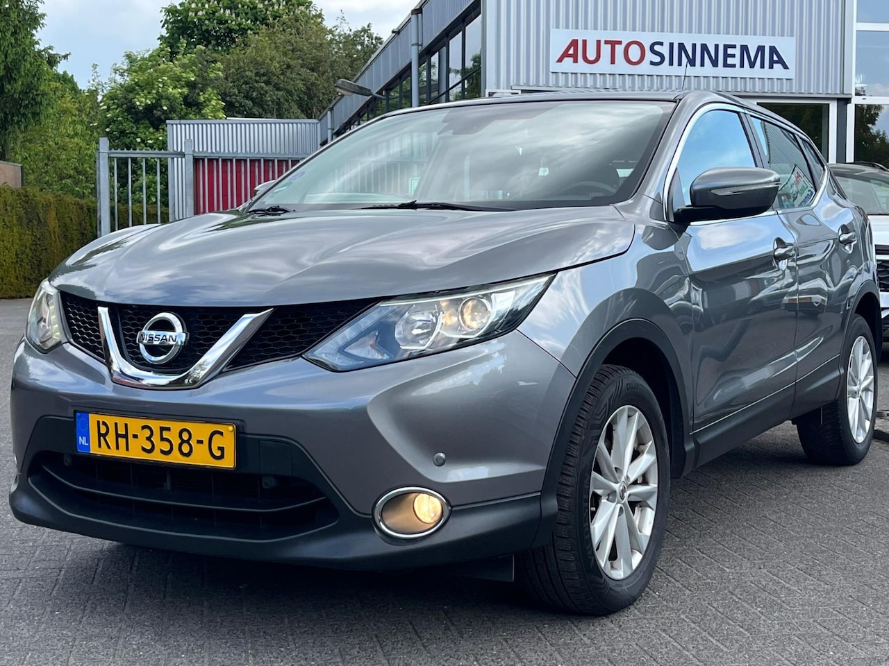 Nissan Qashqai - 1.2 Acenta Trekhaak PDC V+A - AutoWereld.nl