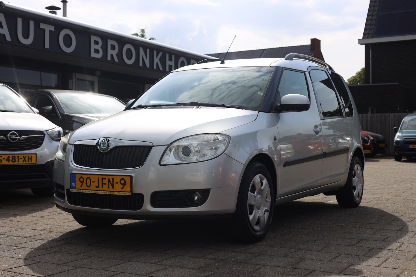 Skoda Roomster - 1.4-16V STYLE | CLIMA | CRUISE | TREKHAAK | APP - AutoWereld.nl