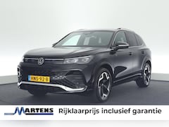 Volkswagen Tiguan - 1.5 eTSI 150pk DSG R-Line Edition Trekhaak 360Camera Keyless Navigatie