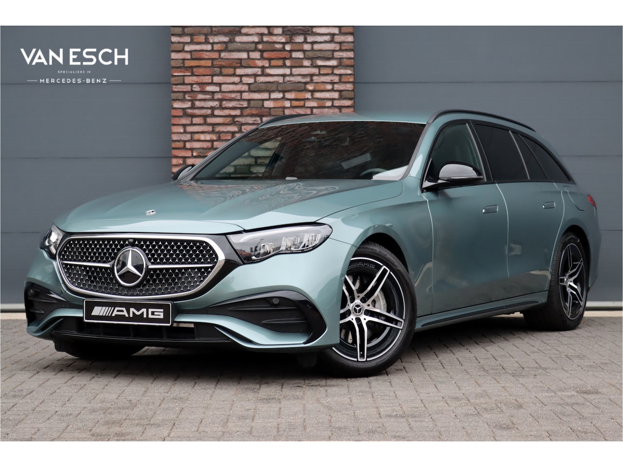 Mercedes-Benz E-klasse Estate - 300 e AMG Line Aut9 | Distronic Pro | Memory | Digital Light | Surround Camera | Keyless G - AutoWereld.nl
