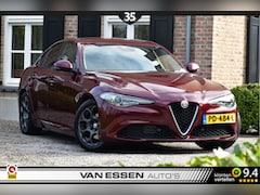 Alfa Romeo Giulia - 2.2 Super Automaat Navi Camera Led Cruise-Control Flippers NL-Auto