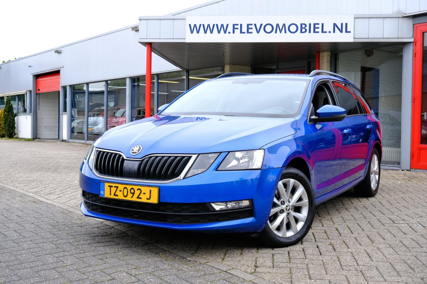 Skoda Octavia Combi - 1.0 TSI Greentech Ambition Business Aut. Navi|Clima|Apple CarPlay - AutoWereld.nl