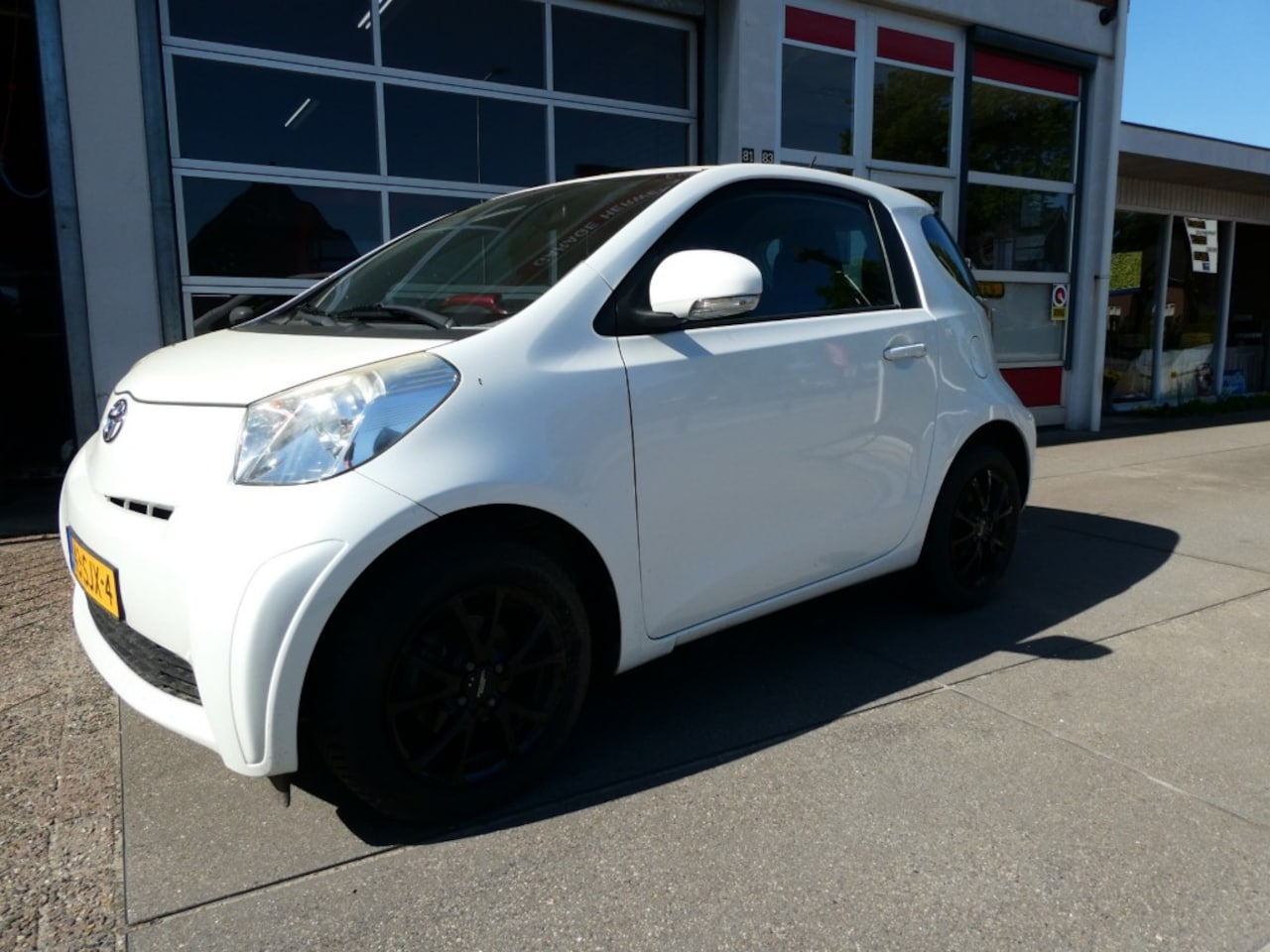 Toyota iQ - 1.0 VVTI COMFORT Airco - AutoWereld.nl