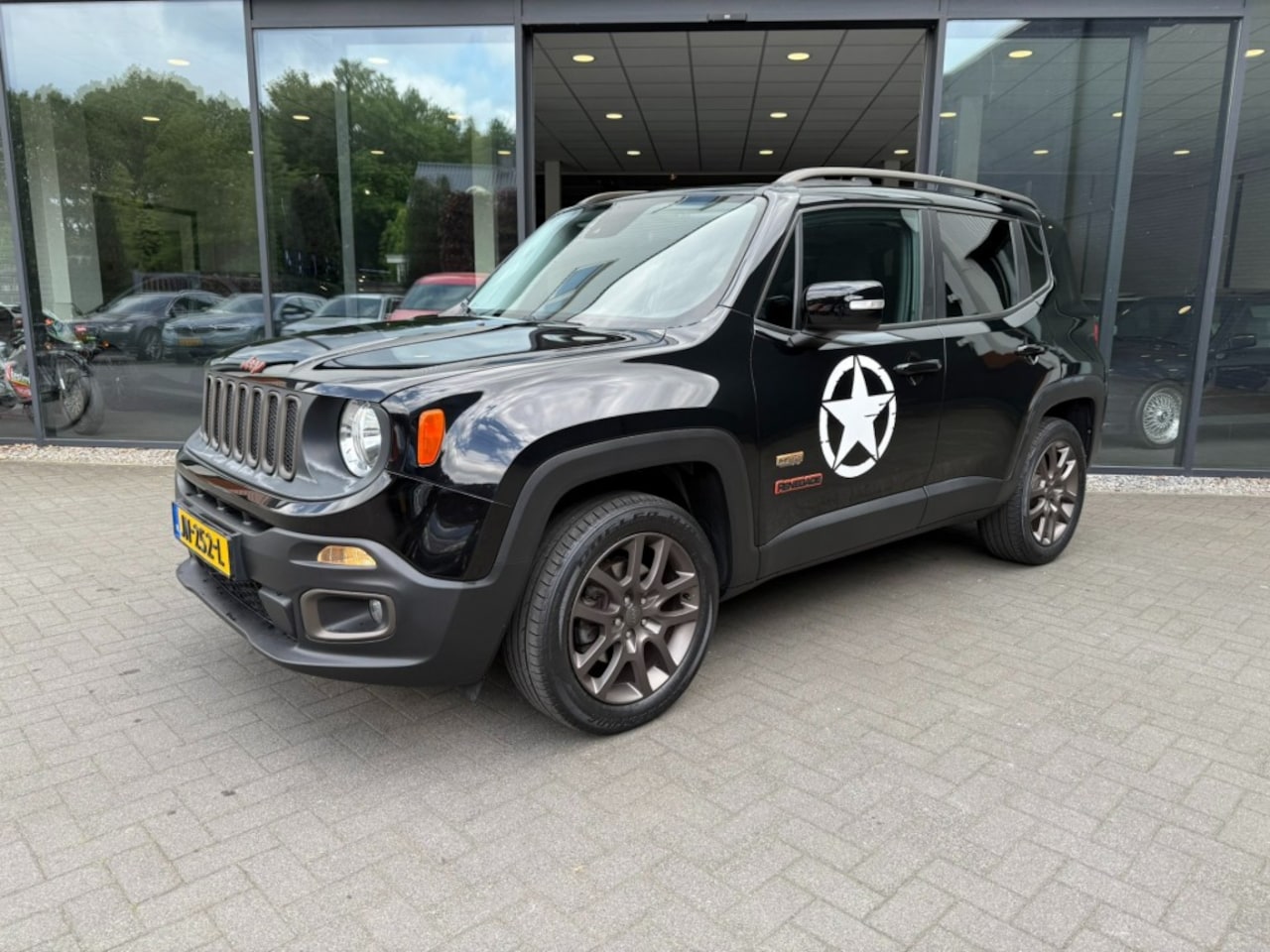 Jeep Renegade - 1.4T 170pk Open-Sky AWD,Navi,Clima,Cruise,Trekhk,Lane ass.,PDC - AutoWereld.nl