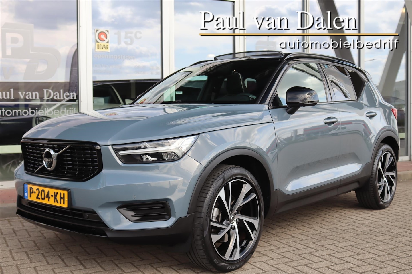 Volvo XC40 - 2.0 B3 163PK AUTOMAAT R-DESIGN Panodak | Adapt.Cruise | Navi | 360 Camera | NL Auto | Harm - AutoWereld.nl