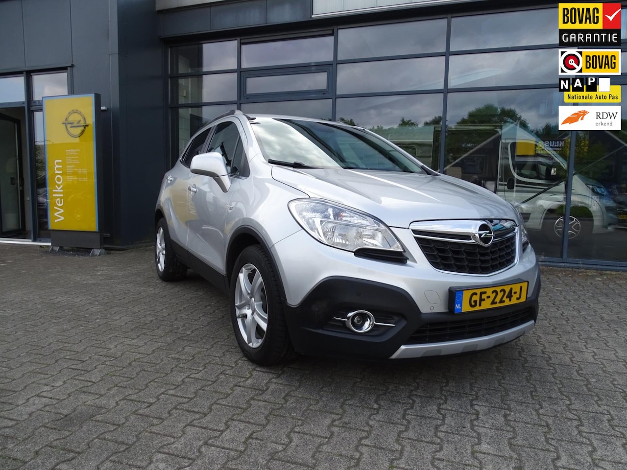 Opel Mokka - 1.4 T Cosmo met trekhaak, Navi, achteruitrijcam. - AutoWereld.nl