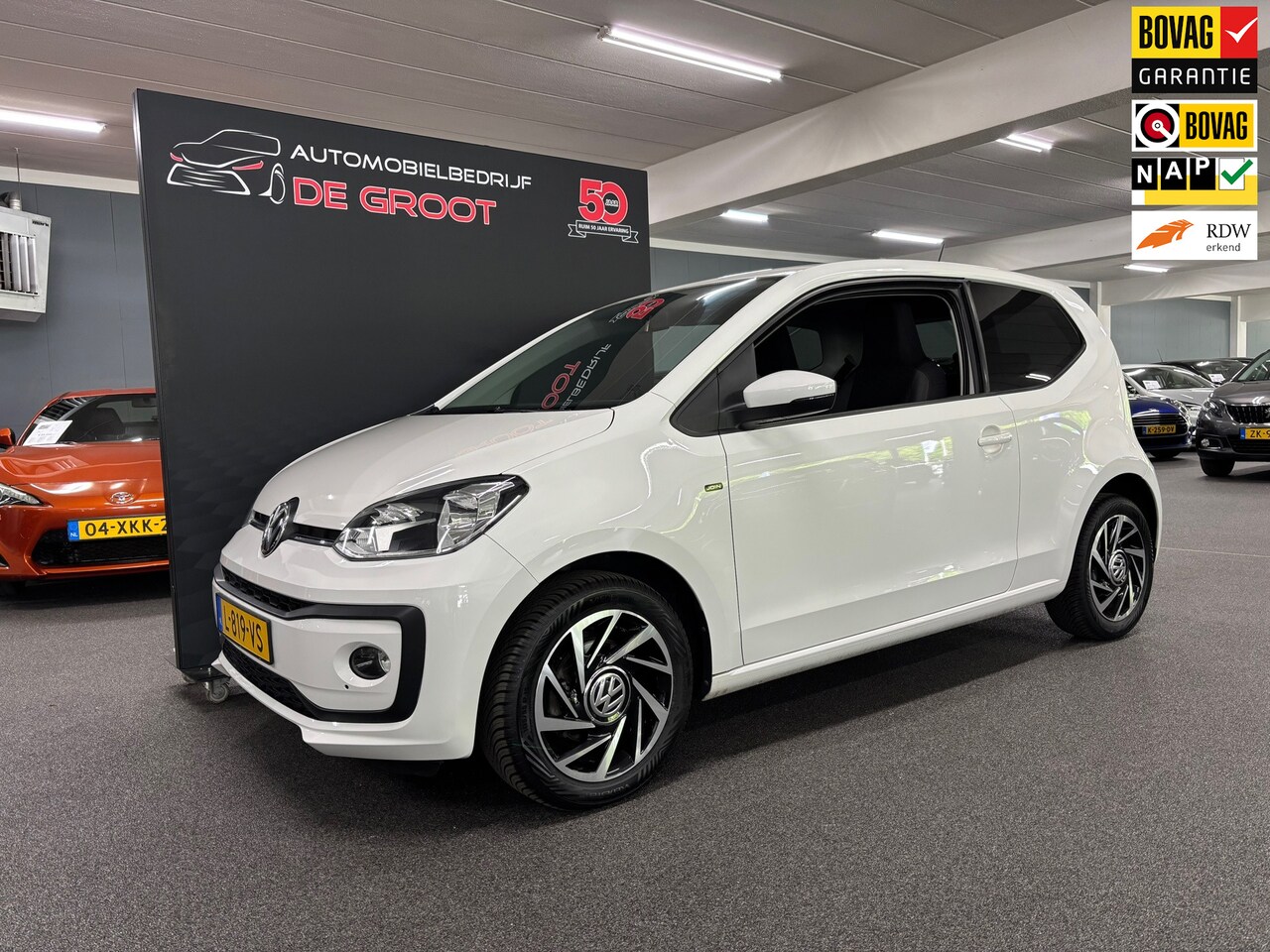Volkswagen Up! - 1.0 BMT take up! / Radio, Airco, Stoelverwarming - AutoWereld.nl