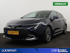 Toyota Corolla Touring Sports - 1.8 Hybrid First Edition | Parkeersensoren | Draadloze Telefoonlader | Voorstoelen Verwarm