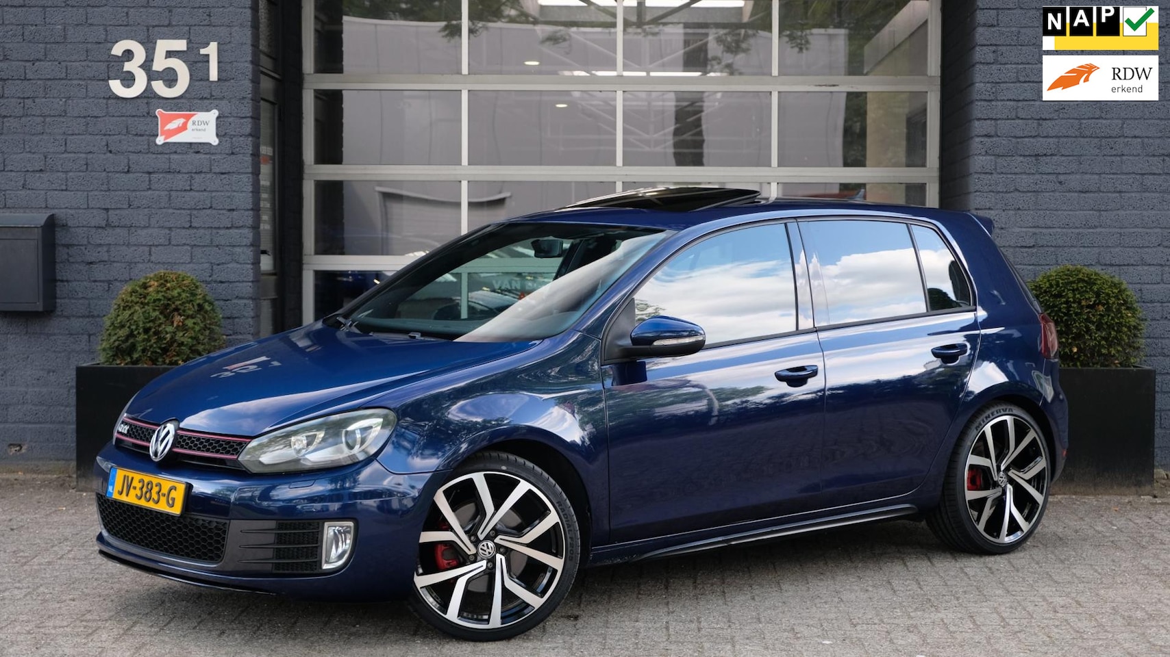 Volkswagen Golf - 2.0 GTI CRUISE DSG LEDER SCHUIFDAK LED&XENON - AutoWereld.nl