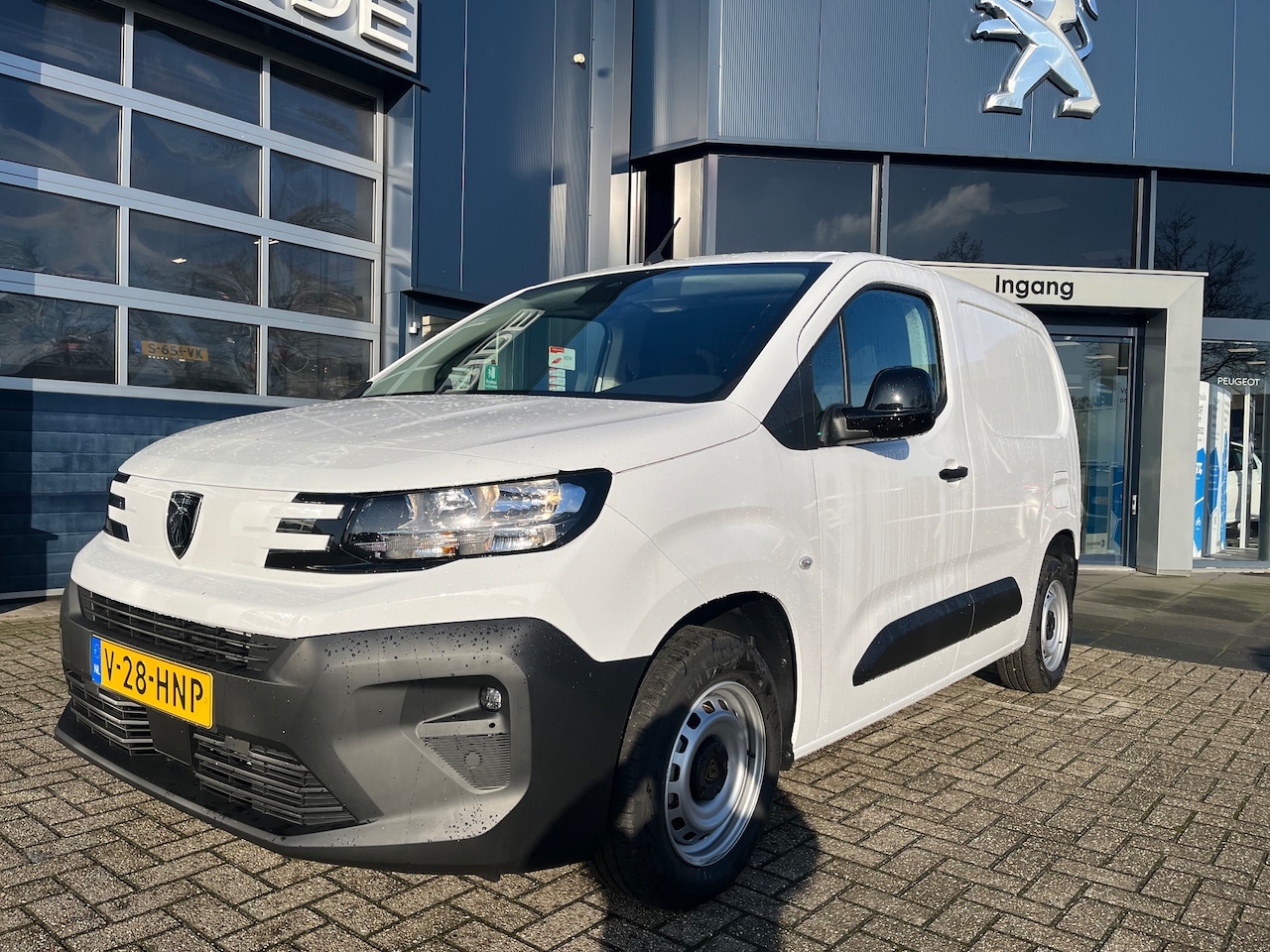 Peugeot Partner - 1.5 BlueHDi 100 S&S L1 | Airco | Lederen stuurwiel | Stuurwiel multifunctioneel | Airco | - AutoWereld.nl