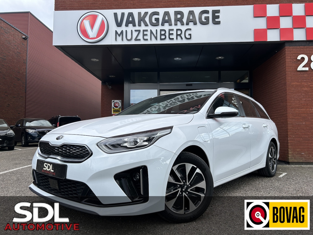Kia Cee'd Sportswagon - Ceed 1.6 GDI PHEV DynamicplusLine // KEYLESS // FULL LED // NAVI + CARPLAY // CAMERA // AD - AutoWereld.nl