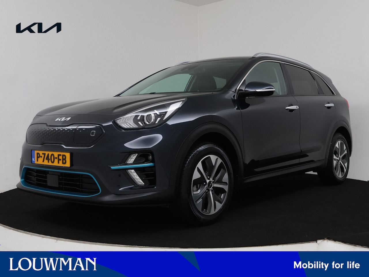 Kia e-Niro - ExecutiveLine 64 kWh | Parkeersensoren | Navigatie | Stoel en stuurwiel verwarmd | LM velg - AutoWereld.nl