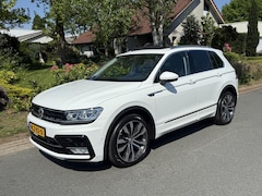 Volkswagen Tiguan - 1.4 TSI 150PK DSG 4Motion R-Line•Pano•Trekhaak